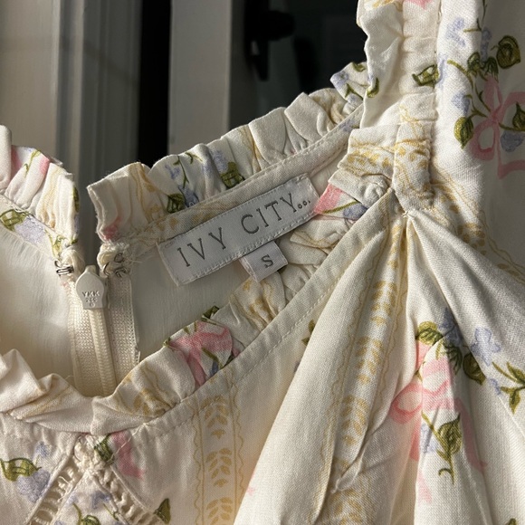 Ivy City Floral Dress - Picture 3 of 3